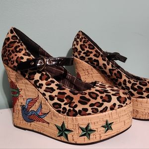 Leopard cork wedges